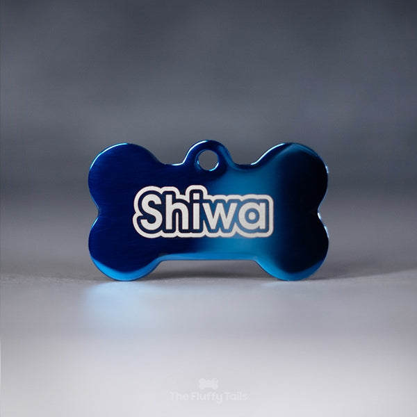 Blå glänsande ID-bricka, namnbricka med personlig gravyr