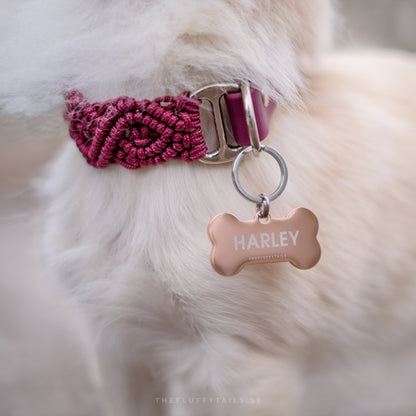 Hundbensformad namnbricka i roséguld